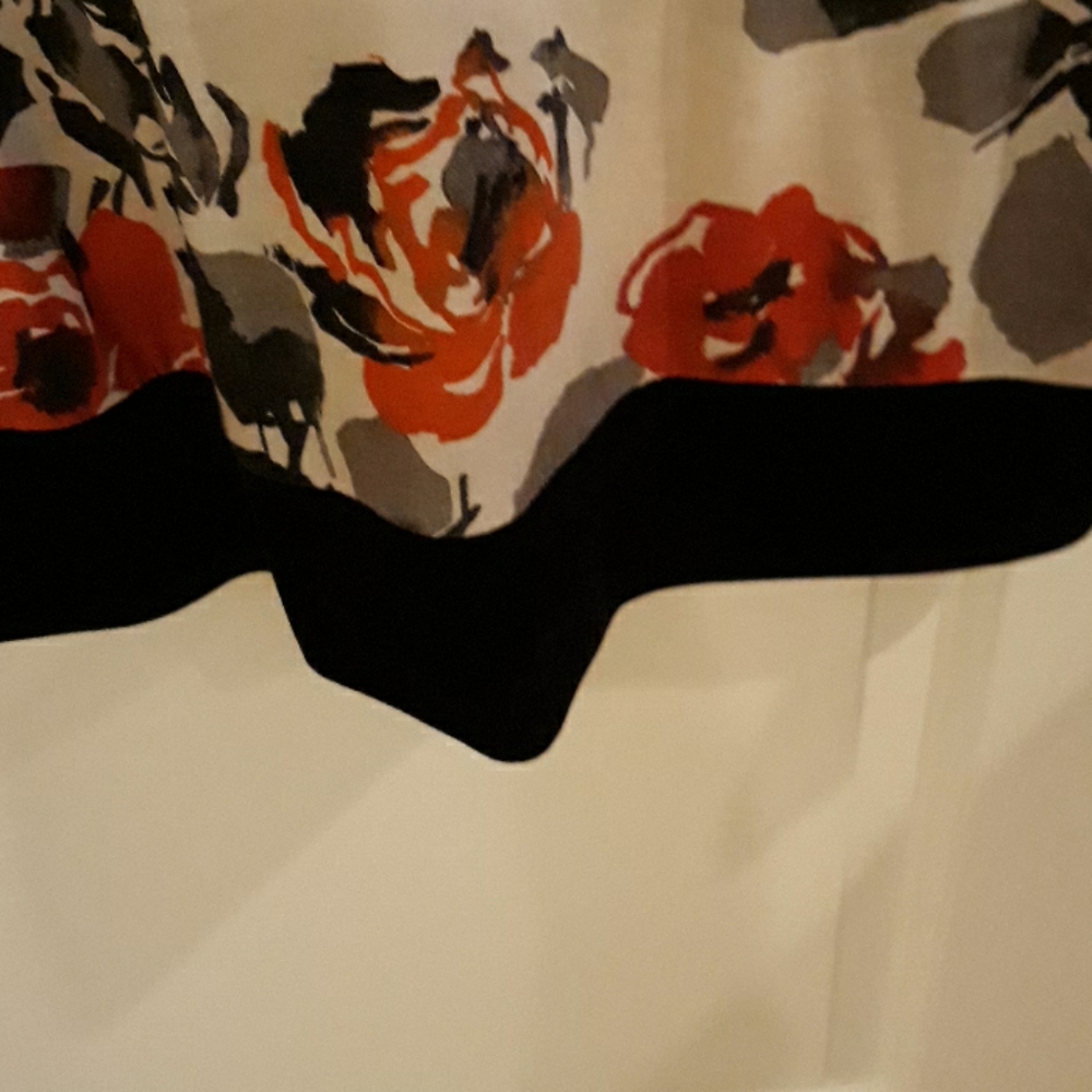 Top - Picture 4 of 6
